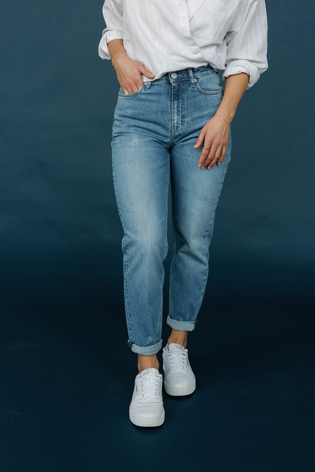 Tapered fashion leg jeans womens