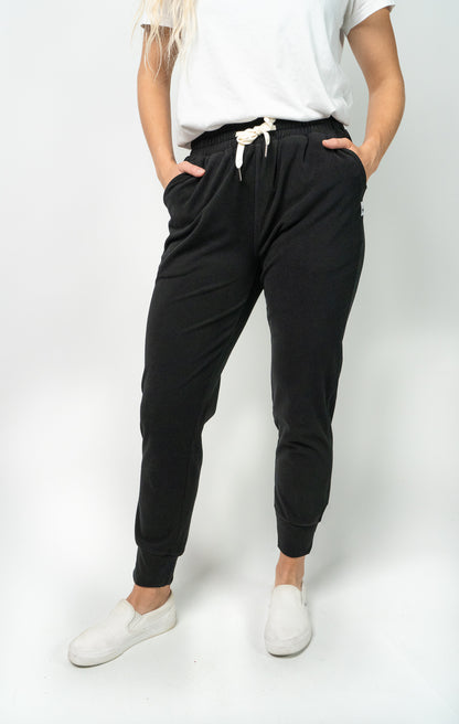 Women's Leisure Jogger (Black)